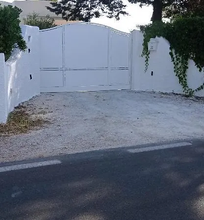 Apartment Greca *